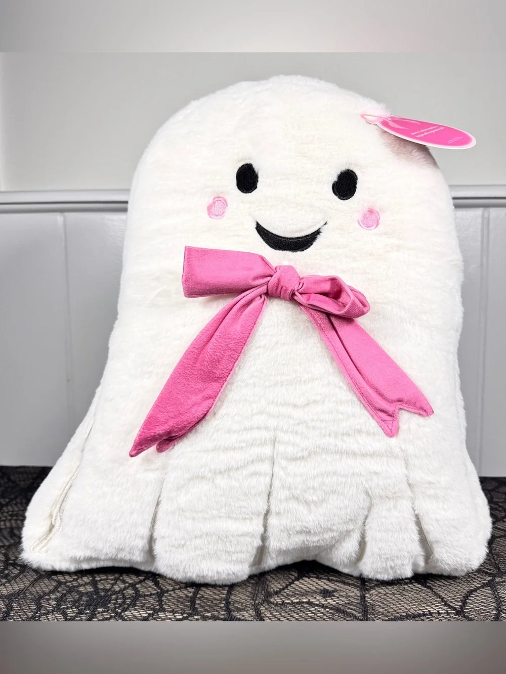 NEW Envogue Ghost with a Pink Bow Halloween Pillow